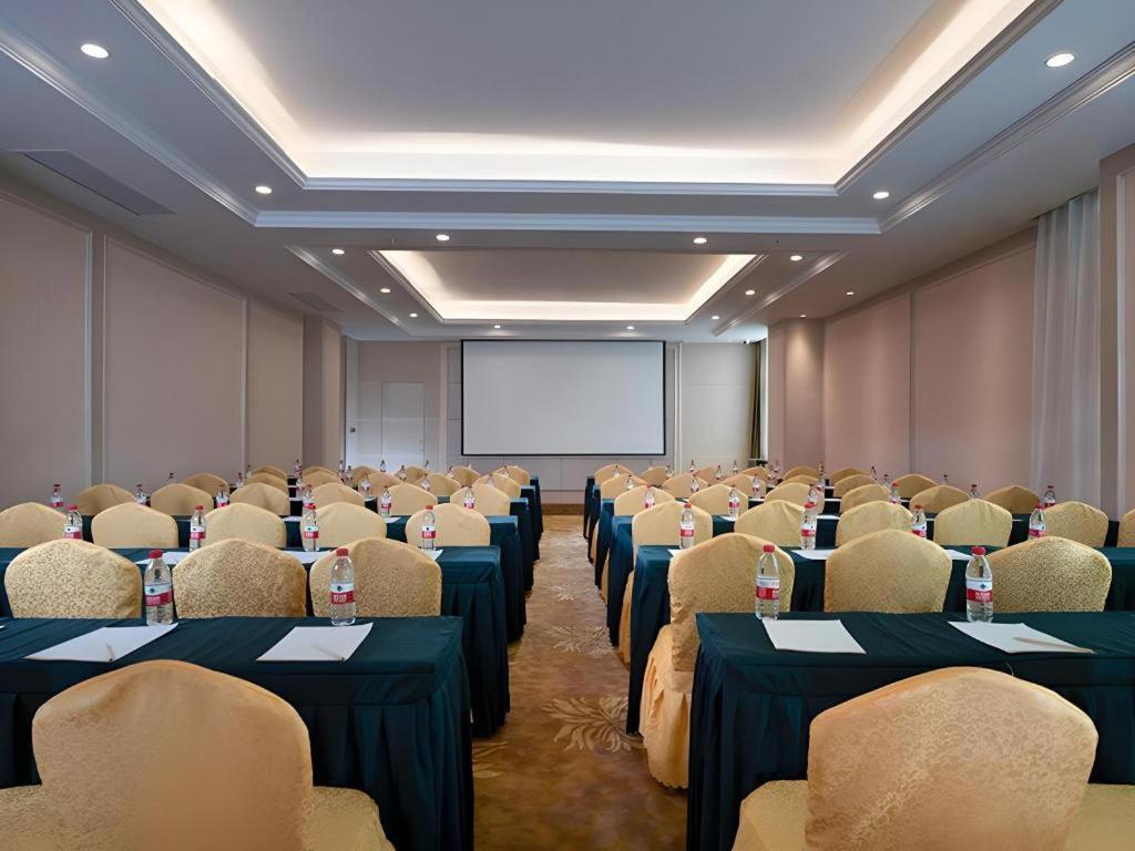 Vienna Hotel Guangdong Huizhou High-Speed North Railway Station Xiaojinkou Exteriör bild